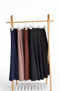 سڵاو ژمارەیەک لەم تەنوورانەم هەیە هەمووی بەیەکەوە ئەفرۆشم خوار سعری جو...