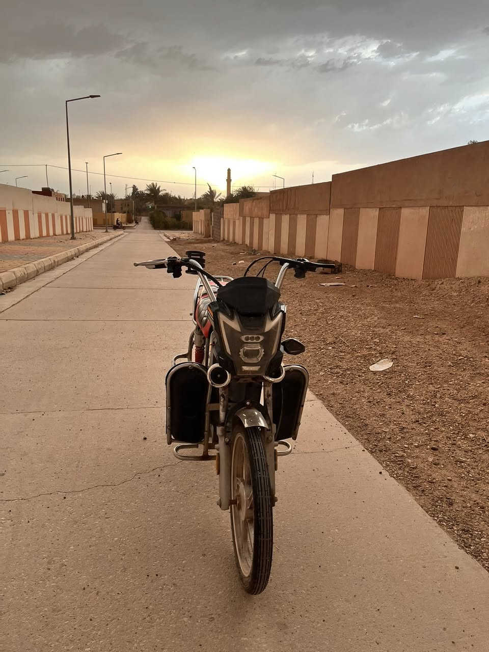 السلام عليكم ماطور شحن ويا بطاريات جدد ب 500 ماطور نظيف كلش واذا بدون بطاريات يختلف السعر


**إذا كنت صاحب هذا الإعلان وتريد حذفه لأي سبب، رجاءا أرسل رسالة إلى الدعم الفني**