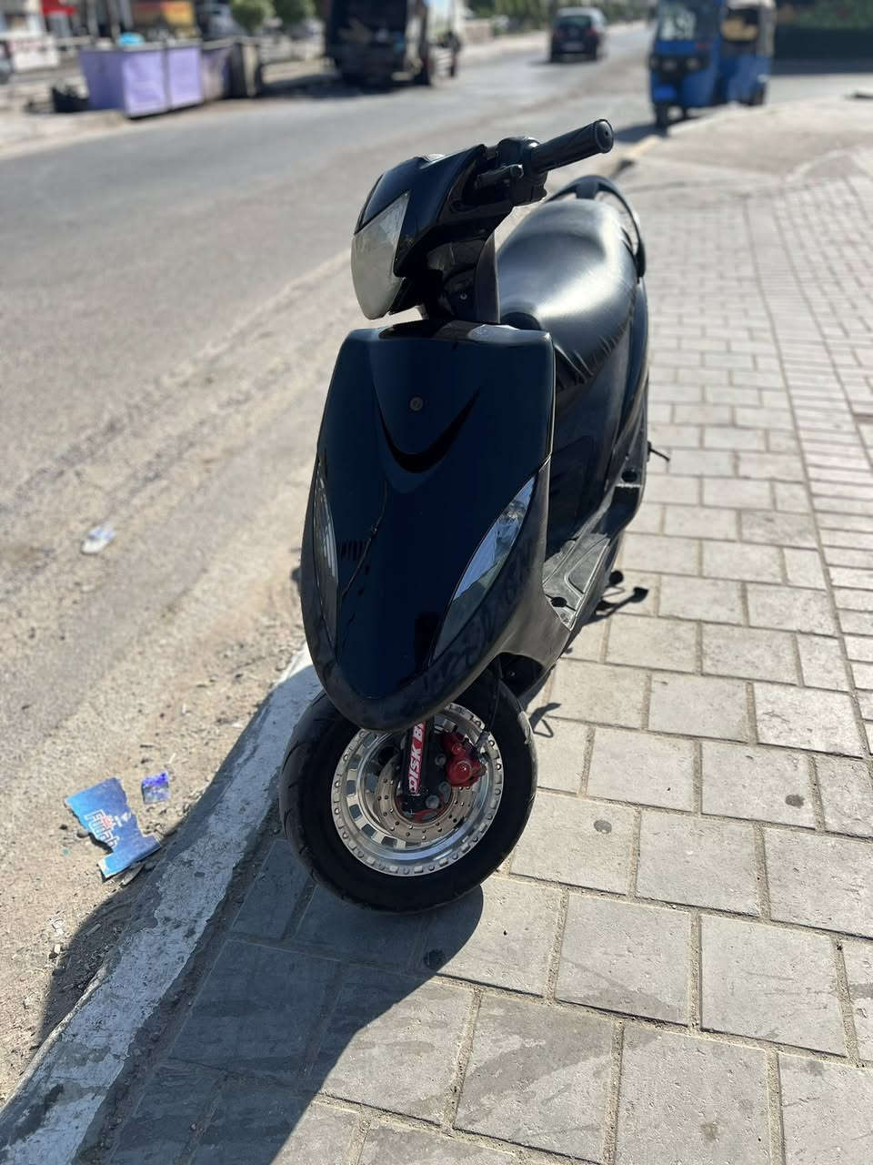 ماكس عدله للبيع
مكفوله كفاله عامة جهازه من كلشي جيب فيتر وافحص مكينه بلاد برغي ممفتوح بيه قبل 7اشهر نازله من شارع فلسطين 
ومستعجل ع بيعته سعر650وبيه مجال 
عنواني بغداد الشعب شارع عدن 
***********
