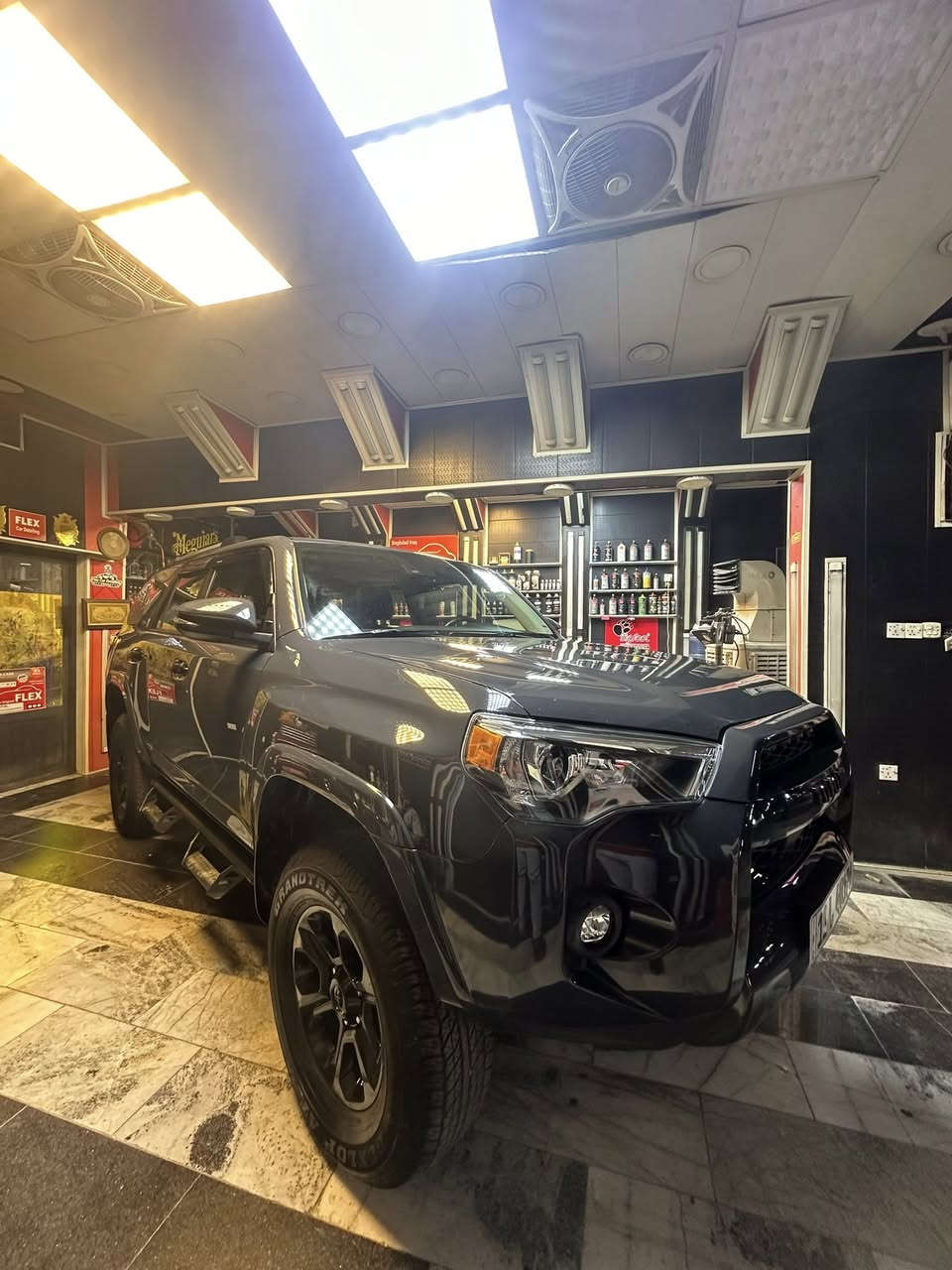 فور رنر موديل 2024 
SR5 بريميوم حقيقي 
السيارة فوول مواصفات 
لون سمنتي 
فتحة سقف 
كشنات كهرباء 
كشنات تدفئه 
كشنات جلد 
ستيرن تدفئه 
فور ويل كهربائي
سبعه راكب 
رادار امامي 
رادار خلفي 
رادار جوانب 
دوسات تي ار دي بلاد من امريكا 
درع تي ار دي الثقيل 
مرفعه السياره كامله وجاهزه 
عداد السيارة 11 الف وقابل للزيادة 
عليها نانو سيراميك 10 سنوات 
دينار متصرف ع السيارة 
حادث السيارة ربع بنيد فقط صبغ وبارد بين الباب والجاملغ قليل فقط 
الباقي مكفول السيارة ليبل واحد نفس البنيد معدل ومصبوغ ربع 
ايرباك طاك ومخلي مقاوم اي كلوب بالدشبول ماكو 
السيارة معروضة ب33 وبيها مجال بسيط للشراي يشلع عيوني 
يتصل ع رقمي ويجي يشوف ليعامل بالمكالمة 
***********
