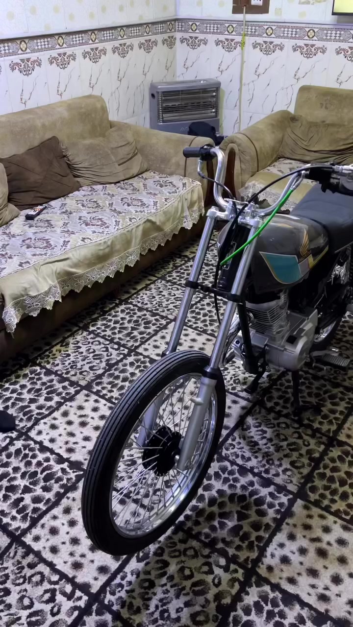 سلام عليكم دراجة عمبار بريك بل ايد 
 تعمير ٢٦ كلشي حتى شاصي اوراق سكنر تعمرت قبل ٨ ايام دراجة نصبة وكلشي حلو بيها شوفت عينك دراجة رايدها ب١١٥٠عنوان بصرة اصمعي ***********
