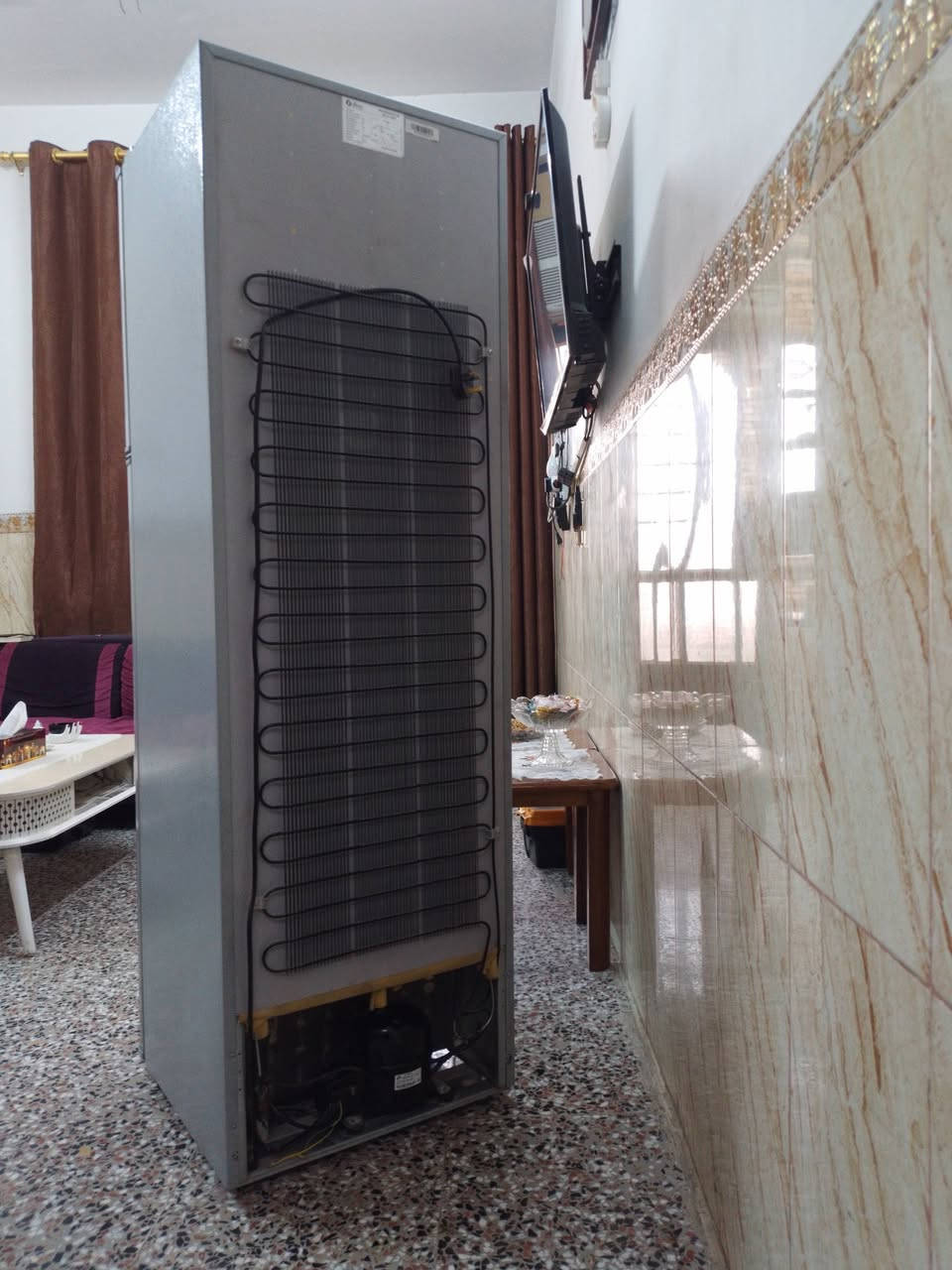 للبيع ثلاجة اخت الجديدة 16 قدم  صناعة تركية بلادية مكفوله من التصليح واي شي تجميد فول والله مكانه البياع شارع 13
سعره 275 ألف وبيهه مجال بسيط 
للمعلومات الاتصال عالخاص متواجد دائما..


**إذا كنت صاحب هذا الإعلان وتريد حذفه لأي سبب، رجاءا أرسل رسالة إلى الدعم الفني**