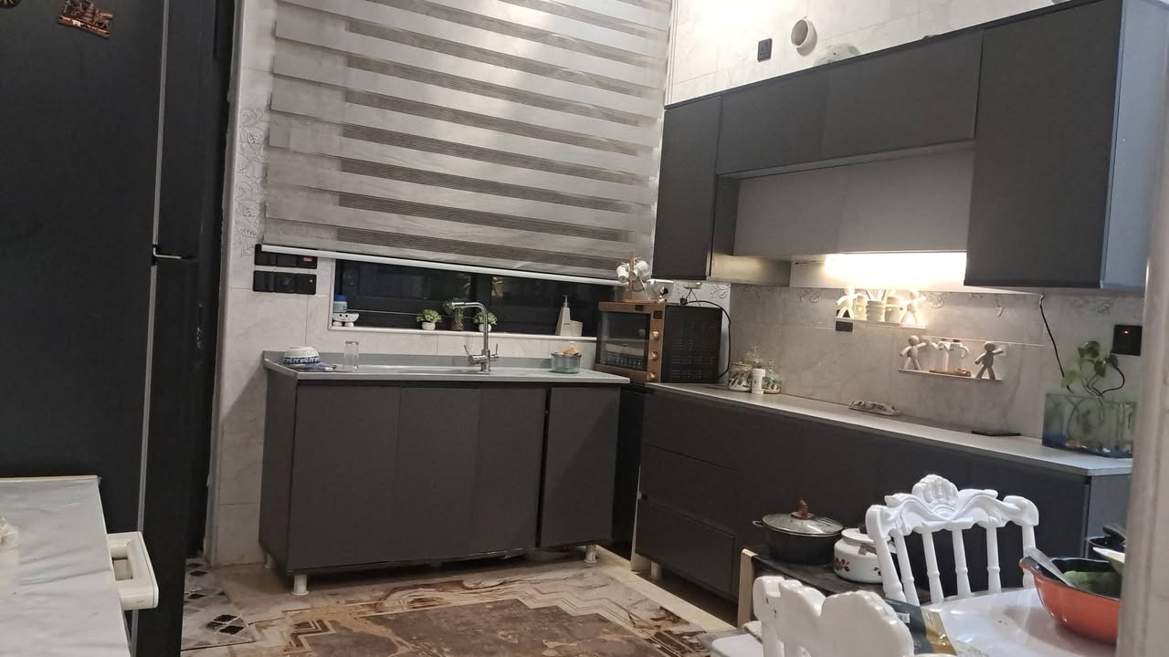 كاونتر نظام تركي للبيع ٤٥٠ مكاني الدوره قياس مترين وعشره سانتيم المعرض  والسنك متر ونص *********** فقط الشراي يتصل
