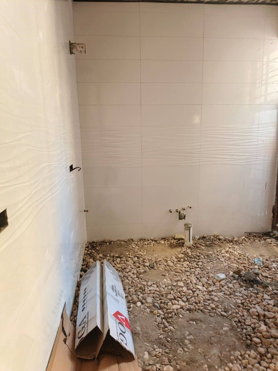 السلام عليكم بيت ١٠٠متر شارع ٨٠ طريق شريفه الجديد قيد الانشاء ٨٠ وبي مجال قليل لاستفسار على الرقم*********** مامتواجد على الفيس
