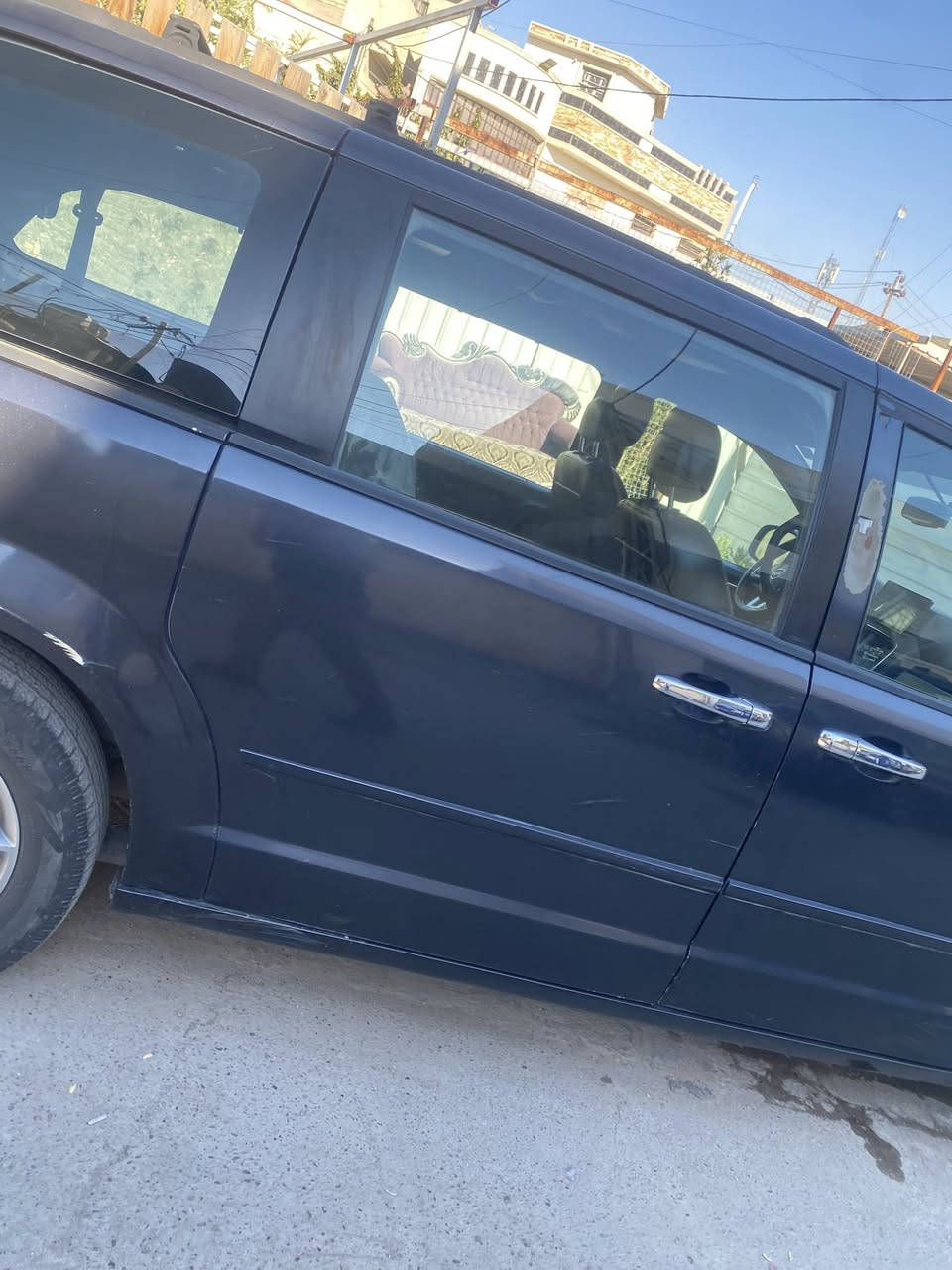 دوج كرفان موديل 14 فئه RT فول مواصفات  بأسمي  رقم بغداد  محرك جديد شاده و كير خير من الله السعر 125 الرقم ***********
