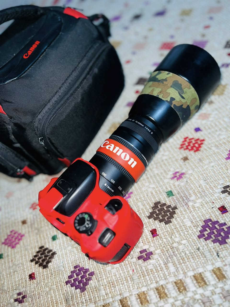 السلام عليكم كانون 700D عدسه 70-300 مكاني بصره السعر 500 كامل ملحقات صورتها تخبل للأستفسار *********** اذا مغلق واتسابي يشتغل
