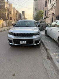 جيب كراند شيروكي لمتد بدون فتحة 7 سبعةراكب ماشية49الف  المواصفات   1-ش...