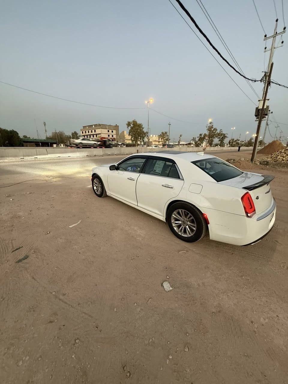 السلام عليكم اوباما كرايسلر Cمديل 2020رقم بغداد دولي جديد سونارها موجود ب المنشور تنباع احزام تخم ويل وتاير جديد فول السياره فتحتين جاهزه السياره المكان نجف السعر160وبيها مجال ***********
