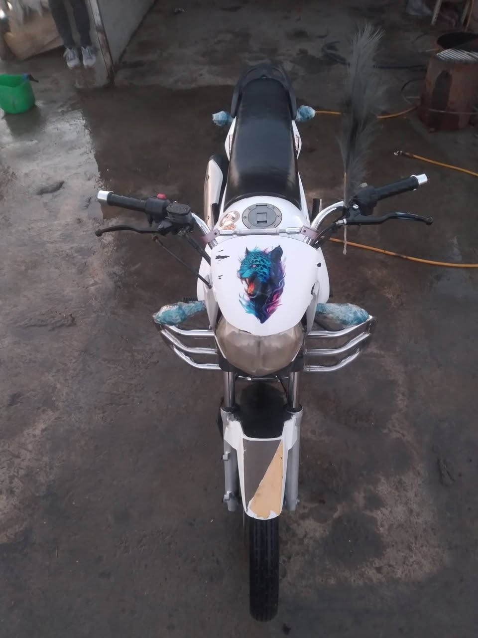 السلام عليكم امزت دراجه مقفوله كفاله عامه ماكينه 200 لا تنقيص لا تبخير كهربائيات شغاله موديل 20 دراجه مقفوله مال جناي ما بيها برقه نقص٠٠٠،،***********
