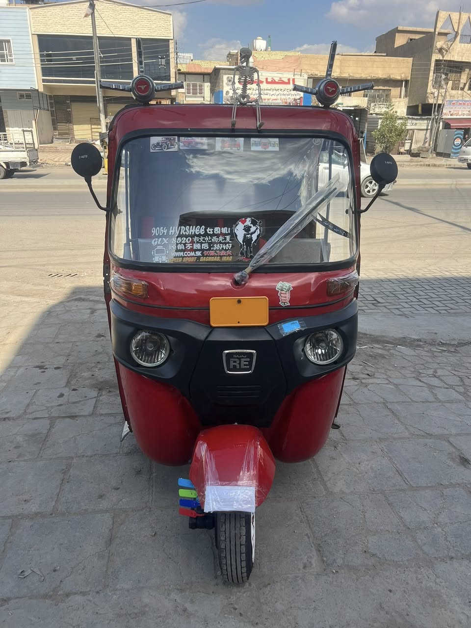 السلام عليكم تكتك موديل 2020 سنويه ورقم بيها دوس معمره رشات صبغ بيها الباقي كدام العين نضافه فول ومتعوب عليها ربع مينصرف عليها مكفوله من التبخير والتنقيص كير محرك اكسل  تخم تاير جديد / السعر 6800 وبيها مجال للطيبين مكاني بغداد البياع المعالف تقاطع الربيعي  ***********
