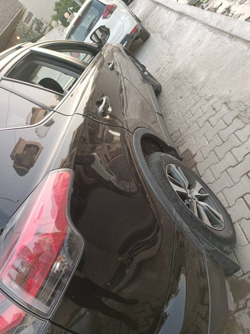 ايو تا راف فور 2018XLE المرصفات فتحه بصمه سحريه لابواب بصمه تشغيل بصمه صندوق  تدفاه وتبريد كشنات  شاشه تسلا  فرل تحكم استرين  رادار اما مي ردرات جانبيه رادار خلفي  نقطة عمياء  3انظمه لقياده حقيقيه تحس بل تغير سبورت نور مل  ايكو  تبزيد ابيانو  لا يت زنون وبعد بيه هواي موصفات  بك لا يت لد  دشبول ليزري  اندرويد اوتوا  ابل كار بلي  مرايا كهربائيه كير 6سرعات محرك 2500هاي الي اذكره ربعد بيه بس ما تجي على عبالي  حادث 3ق بنيد وجاملغ وصبغ باب خلف سايق بل عراق  اثر طخه خفيفه  لتواصل واتس اب وبل خدمه *********** بغداد, العراق
