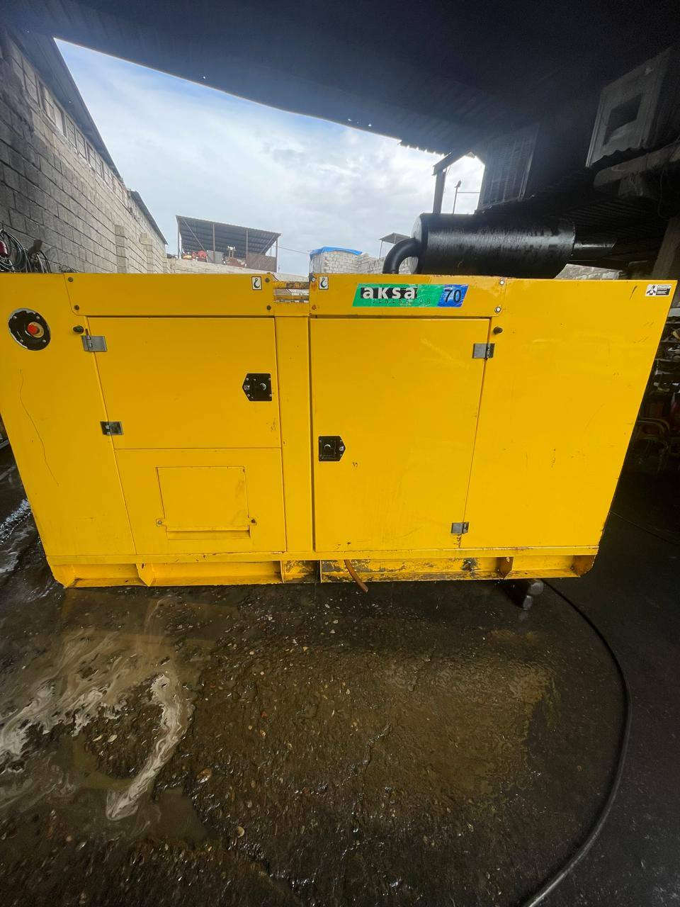 مولدةجوندير4 بستن 50kv جاهز كاتم اكسا لاصرف لابخار مكان اربيل صناعة جنوبية رقم واتس اب ***********
