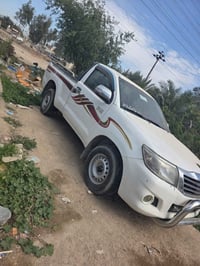 فلاونزة تك١٣ سعودي سيارة جديدة بيها رشات صبغ فقط رقم بابل انكليزي  الا...