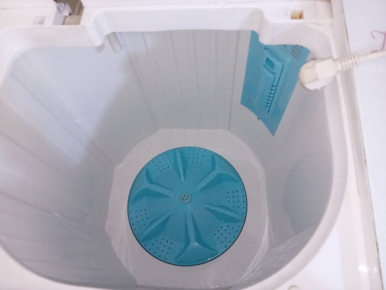 هذي غساله للبيع جديدة مستعمله قليل بسعر 150 بيهه مجال الاتصال على ***********
