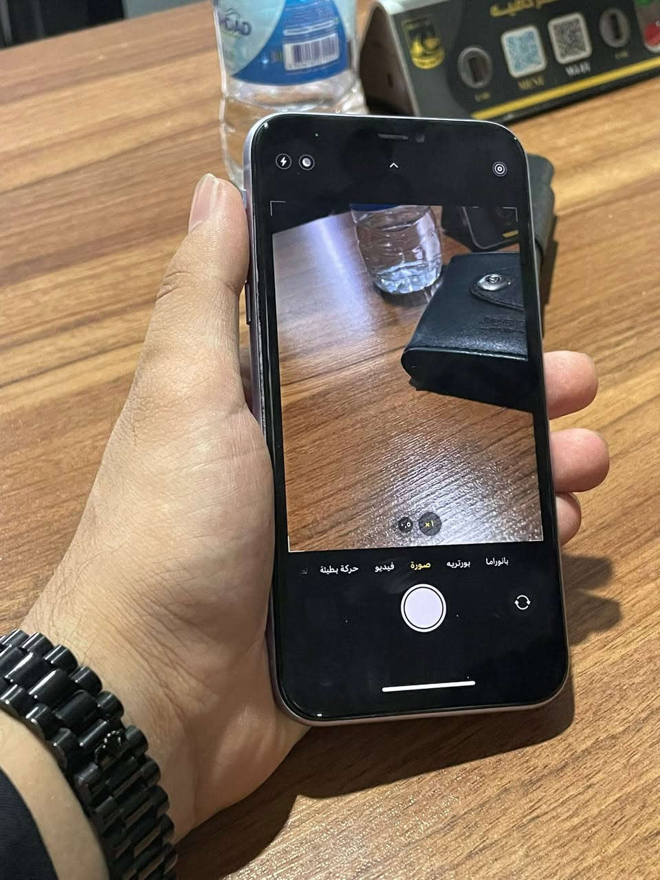 للبيع ✈️ 
ايفون ١١ عادي 
ذاكره ١٢٨ 
مبدل شاشه وبطاريه أصليات 
سعر ٢٠٠ ألف مكاني نجف 
تواصل ***********
