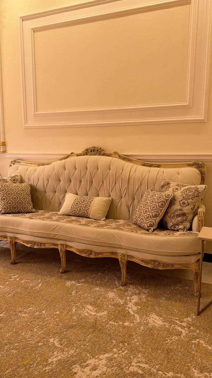 السلام عليكم عندي هذا التخم للبيع 2قنفات و2كراسي كلش نظيف ومقعد الجلوس سحاب يعني ينغسل بس الاطراف الخشب يحتاج صبغ بسيط سعره 500


**إذا كنت صاحب هذا الإعلان وتريد حذفه لأي سبب، رجاءا أرسل رسالة إلى الدعم الفني**