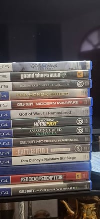 PS5 • مستعمل • بندل كامل