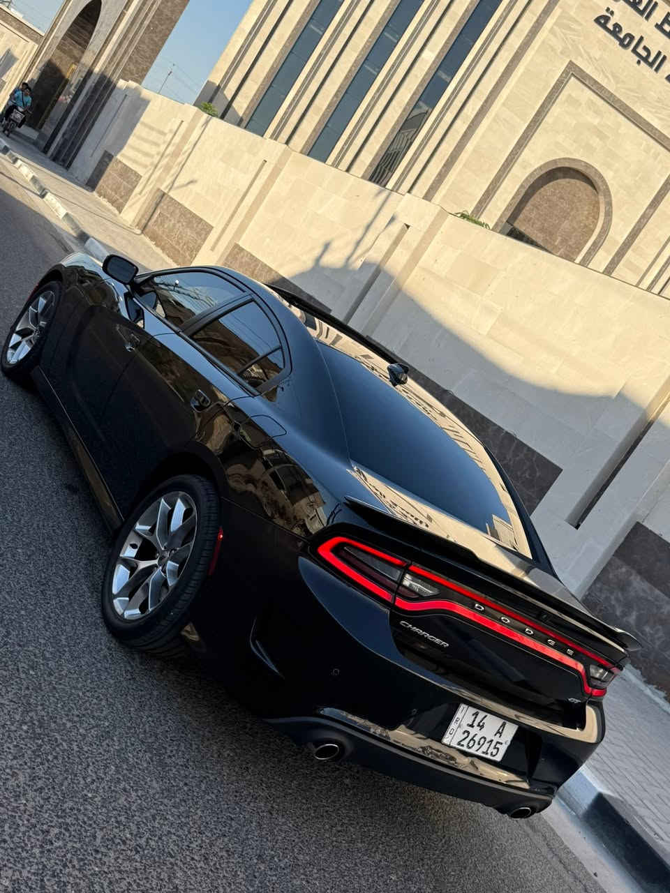 السلام عليكم للبيع دوج جارجر مديل 2023 رقم بصرة حرة هزة ورقم جديد  ☑️
المواصفات  :
⚫️سلايد روف  
⚫️محرك 3600 ستة سلندر / تو ويل
⚫️بصمه تشغيل دخول ذكي 
⚫️تشغيل عن بعد 
⚫️ويل كب حجم 20 
⚫️كشنات (تدفئه )  
⚫️تبريد قطعتين 
⚫️شاشه كبيره تدعم Android Auto/car play
⚫️رقم بصرة بأسمي 
⚫️السعر 188   

معروفة مواصفات GT مكان السيارة البصرة بيه صبغ بيبان جهة السايق بجم كبس السيارة مديل 2023 اصل 2021 للاستفسار 
***********
***********
