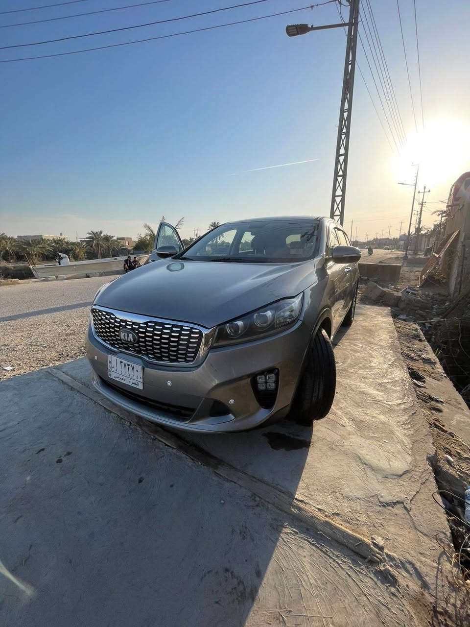 السلام عليكم
سورنتو 2019 باسمي
محرك 4  gdi مفتوح
7 راكب السيارة عليها ادامة كامله
يعني متصرف عليها ولا دينار 
وصور الحادث موجوده
السعر 155
العنوان البصره 
***********
