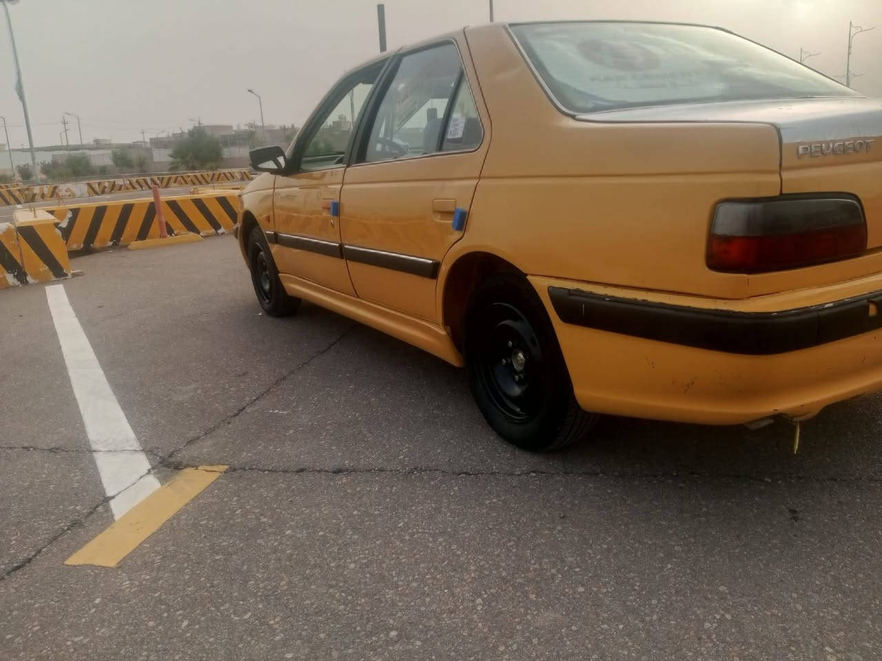 سياره بيجو بارص موديل ٢٠١٥
سنويه ٢٠٢٧ بسمي مبدل جاملغ وبنيد 
الشراي يتصل 
 ***********
