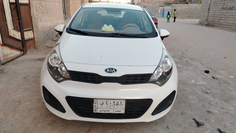 كيه ريو هاشباك 2013وارد خليجي بيه قطعتين صبق وبنيد مقسم بدون ضربه محرك 1600كير كله جديد بسمي سنويه 2027تحويل ثاني يوم سعرها 83وبيه مجال بصيط رقمي *********** البصرة, العراق
