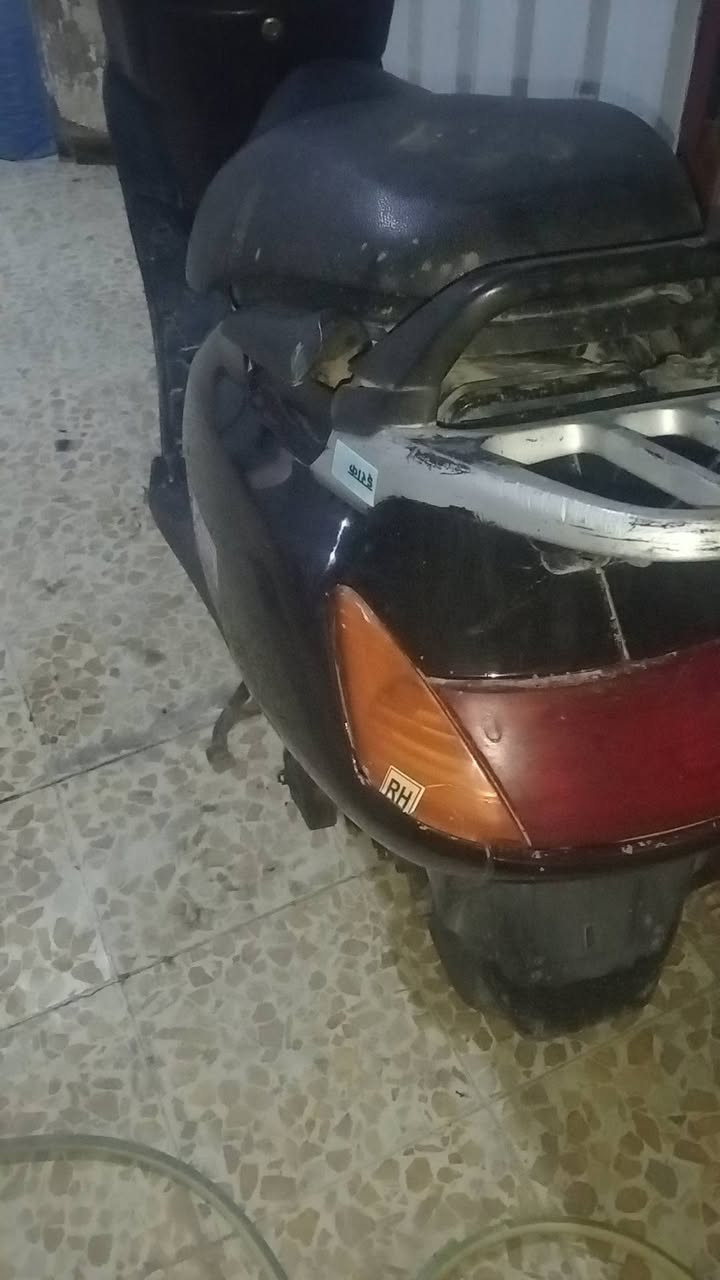 سلام عليكم دراجه سويسره بيهه ملاحضات قليله كفرات بلاديه كهربائيات كلهه شغاله مكينتهه ناعمه خير من الله الشراي يتصل ***********
