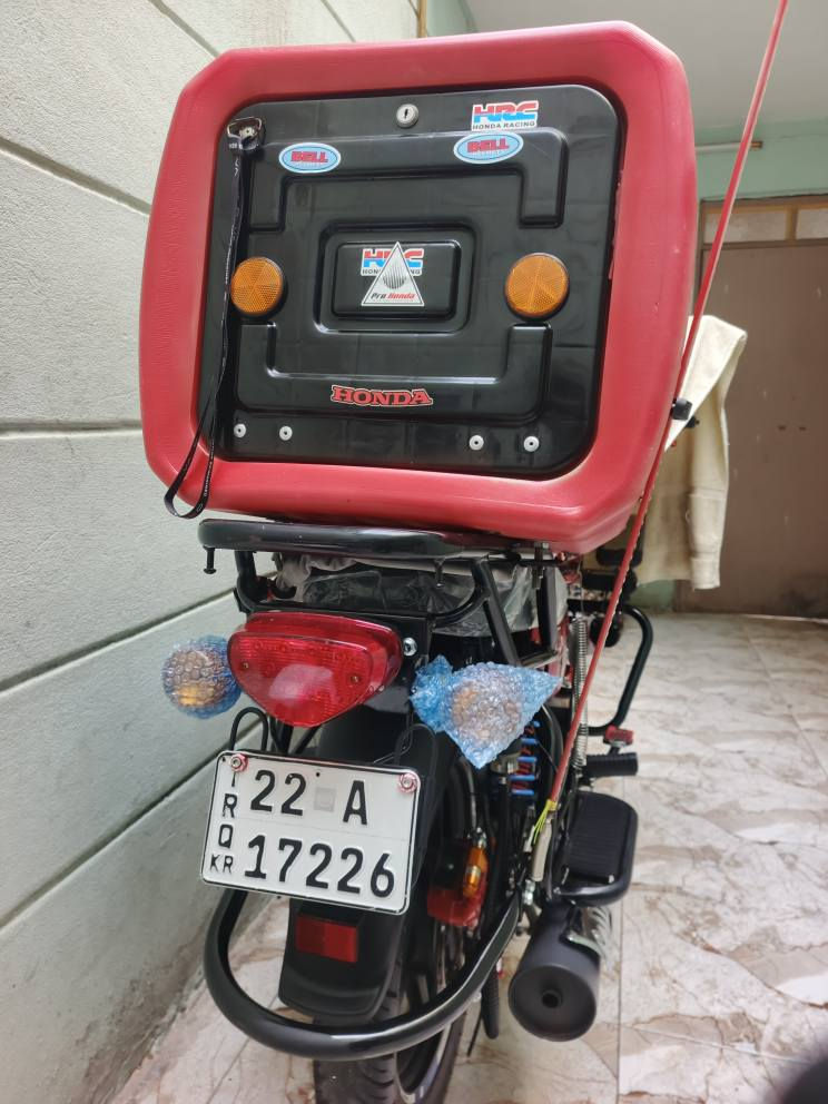 اركي سي للبيع مكينه 200 ضاغطه ماطور جديد منضومه زينول هورن سيدان بصمه تشغيل عن بعد ماشي 10الف مرقم بسم الشركه تحويل ثاني يوم سعرو 2600 بي مجال شي بسيط ***********
