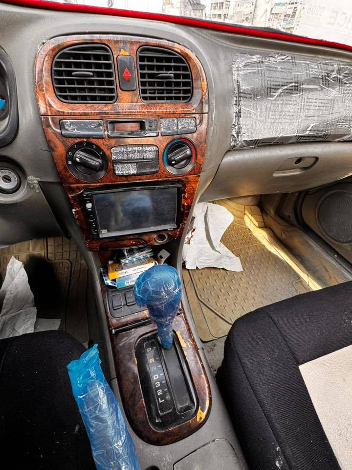 سلام عليكم سوناتا ون 2001 سياره نصبته حلوه مكينه  بلاد خير من الله تبريد عوزه بس غاز صدر جديد تايرات جدد مكانه بغداد مدينه الصدر قطاع 56
سعره 45$ وبيه مجال 
***********
