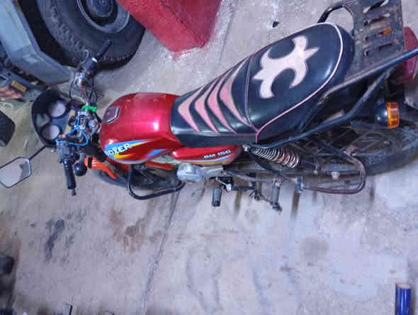 يا الله سلام عليكم طبعن مرخصت الادمن الصور بليل للعلم 
للبيع مكفيوله عام اوراق اصولي مديل 2021
سعر 800الف المحرك مكفول عام دراجه مال منتسب مامتعوبه بس مهموله أي نعم مكان ميسان قضاء علي الغربي 
الصور ولمقطع موضح كلشي بيه إلي ينشاف بل عين ماينحمد العزاز تجي وتصعد وتطلع تراي وأنه خادم للطبيب 
***********واتساب
***********واتساب وبيه مجال امراوس عادي شعندك
