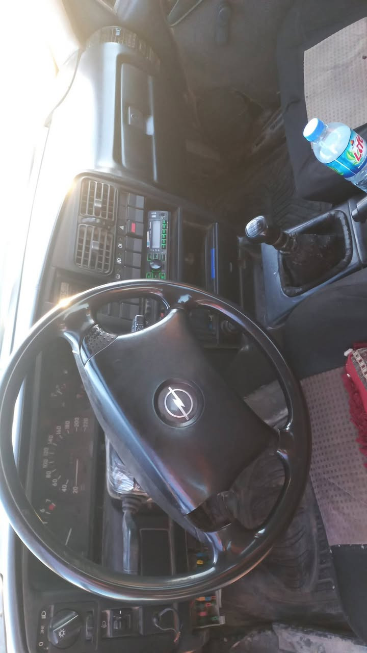 اوبل اوميكا حجم 20محرك كير شرط رقم ألماني نينوى ماستر بانزين سنويه عضم لل29 مديل 92مسجل سماعات شرط كلها شغاله شرعي موجود بيها تبديل عاقجين والباقي كلها شرط السعر 19ورقه مكاني موصل الأيسر حي الانتصار ***********
