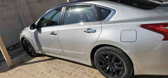 السلام عليكم .
نيسان التيما ٢٠١٧ بيها جاملغ امامي سايق فقط وباب بلادي وطخة جوه الجاملغ الخلفي  بدون صبغ يعني قطعه وحده صبغ وشكم مكان بارد بيها سيارة جاهزة بدون نقص سنوية لل٢٨ تخم تاير دهن فلاتر تبريد ثلج السيارة بأسمي السعر المطلوب ١١٥ ورقه بيها مجال قليل كلش مكان السيارة بيجي

هاتف.  ***********
