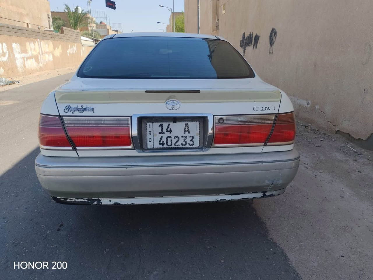 سياره جنون مديل 2000 دكمتين مكفوله من ضربه وعيب الشرعي رقم انكليزي باسمي محرك vvti كلاص لابيض حداديه جديده تخم  تاير محرك وكير مكفولات
***********
ملاحظه.. وياها تخم بك لايت جديد كرستال
ولايتات جديده كلش هم كرستال ما مستعملات
وسعرها 105 دفتر وخمس ورقات Singapore
