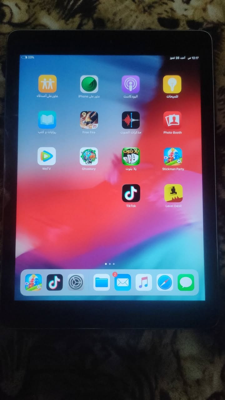 ايباد ipad Air نضيف للبيع او للمراوسة الي يشتريهة سعر خاص او للراوس شعندك نزل المكان كركوك حي العسكري الرقم ***********
