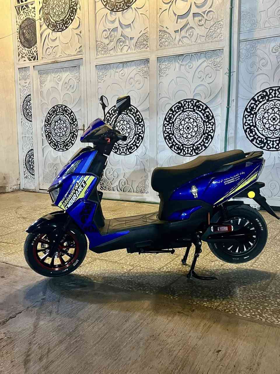 دراجه شحن للبيع نوع سكنس موديل 25 شركه حسن وحسين 6 بطاريات كبار مال شركه سرعته 80 الشاحنه الاصليه 3 سرع حجم الويل 12 الدراجه اي نقص مابيه السعر 650 وبي مجال / المشتل ***********
