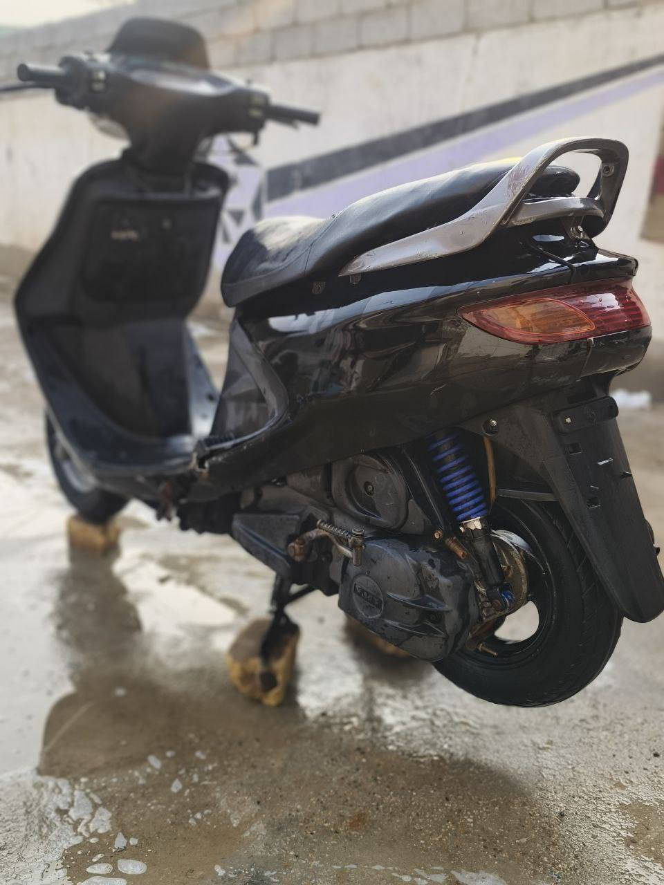 سلام عليكم دراجه فراشه للبيع مكينه(((( ما مفتوحه)))) 
*********** مكاني جلبيه
