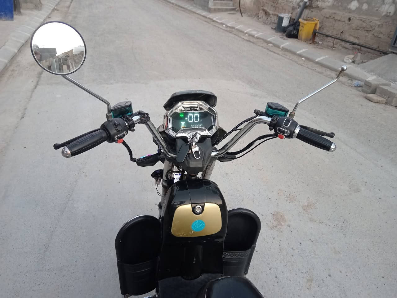 سلام عليكم
هارلي 2023 للبيع الدراجه كلش نضيفه سعرها 350

***********
