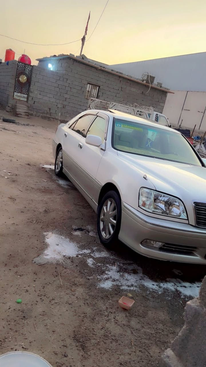 جنون مديل 2995 السياره جاهزه من كلشي كفاله عامه السياره بس مكينه تعبانه السعر 140 وبيها مجال الشراي 
العنوان البصره ابو الخصيب       الرقم ***********
