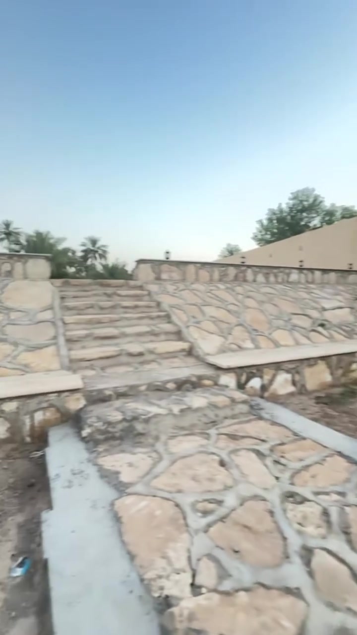 👍أعلان رقم(188)
🙏دونم  شاطيه  للبيع مثل ماموضح بالتصوير 👍

🙏الوجه(٢٠م)  النزال  (١٥٠م)  جنس العقار زراعي سند(٢٥)  المساحه الكليه (٣٠٠٠متر) 
👍الخدمات المتوفره ماء سقي  و كهرباء  وماء أساله  وتبليط
🛣️ العنوان  واسط الصويره منطقه جوميسه الغربيه تبعد عن جسر الصويره ٨ كيلو تقريبا 🛣️
🙏السعر تجدوه داخل التعليقات  🙏
للأستفسار
 مازن 👈***********
ثامر 👈٣٣٦٩٨٦٩٦ ٠٧٧
أو زيارتنا الى المكتب العنوان واسط الصويره قرب جسر الصويره مقابل نزله المستوصف مكتب مازن الزبيدي للعقار🙋‍♂️
#مازن_الزبيدي
