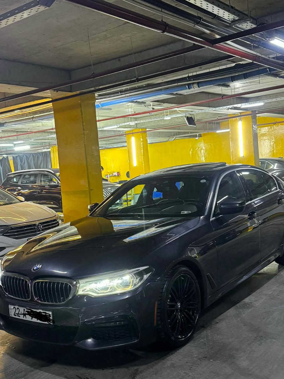سەلام
BMW 530i 2019
فولل مواسەفات 
وەکو دەعم بەس چاملغی سەکنی هەیتی رسمەکانم داناوە بۆنیتی بیلادی گۆراوە لە شەریکە
بێ  ژۆری بێ ئیرباگ  لەسەر دەقی شەریکە ماوە
کامل گیر و مەکینە هەمووی بە شەرتە 
هەولێر
*********** أربيل, العراق
