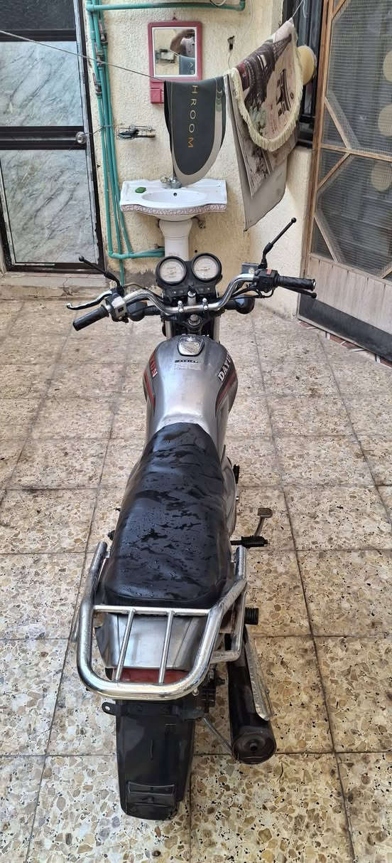 دراجه دايون عظم مديل ٢٠١٢ اوراق كامله شرط المحرك مامفتوح ومابي لاتنقص ولاتبخير وشلعته تشك الكاع وتفحص يم المصلح جانت متروكه فتره طويله شغاله نكره سلف كهربائيات شغاله لايت وهورن وسلف شرط النضاف كدام عينك سعرهه ٦٢٥ وبيه مجال على الراغب بالشراء الاتصال على الرقم ***********
