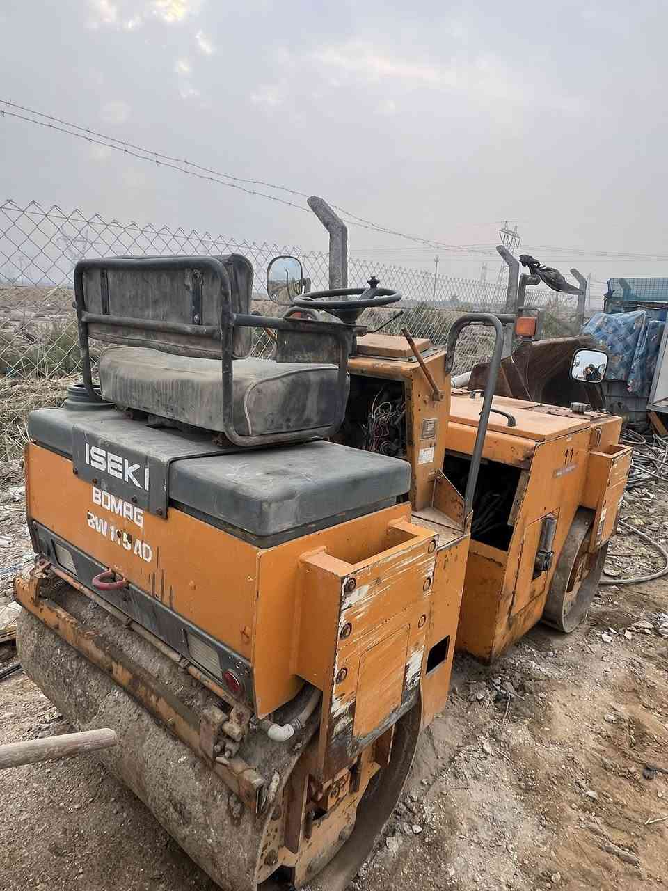 سلام عليكم حادله البيع 3طن. السفسار اتصل عله الرقم.       (***********)
