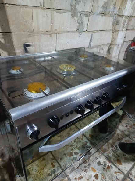 سلام عليكم طباخ {فريش مصري} : شرط الفحص. باب اول! كله شغال. شرط شغال عيون وافران نضيف جدآ ـــــــــــــــــــــــــــــــــــــــــــــــــــــ 
السعر/  ٢١٥ 
ــــــــــــــــــــــــــ
العنوان: نجف كوفه حي ميسان 
***********☎️ سـيد هـيثـم
