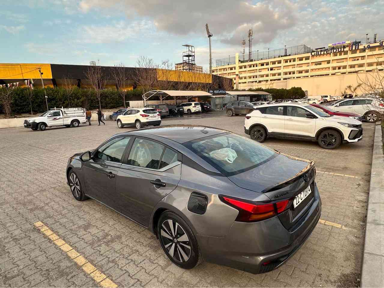 1پارچەی سبوخە دوپارچەی کلیری امریکا پیشی کەپسە بی ایرباگە بەردی گزوز رادار هەموو شتی بەشەرت زانیاری زیاتر*********** أربيل, العراق
