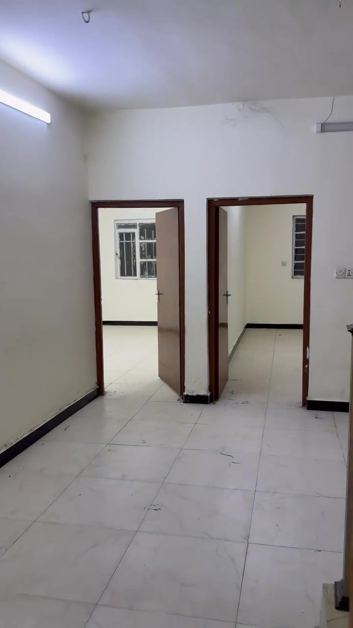 بيت للبيع منطقة جسر ديالى
البناء (220م) طابقين 
المساحة الكلية (1250)
بناء سنة 2015
حديقة امامية
ومساحة خلفية
6 غرف نوم 
2 حوليات 
1 صالة 
3 صحيات موزعات
سعر مناسب 
***********
