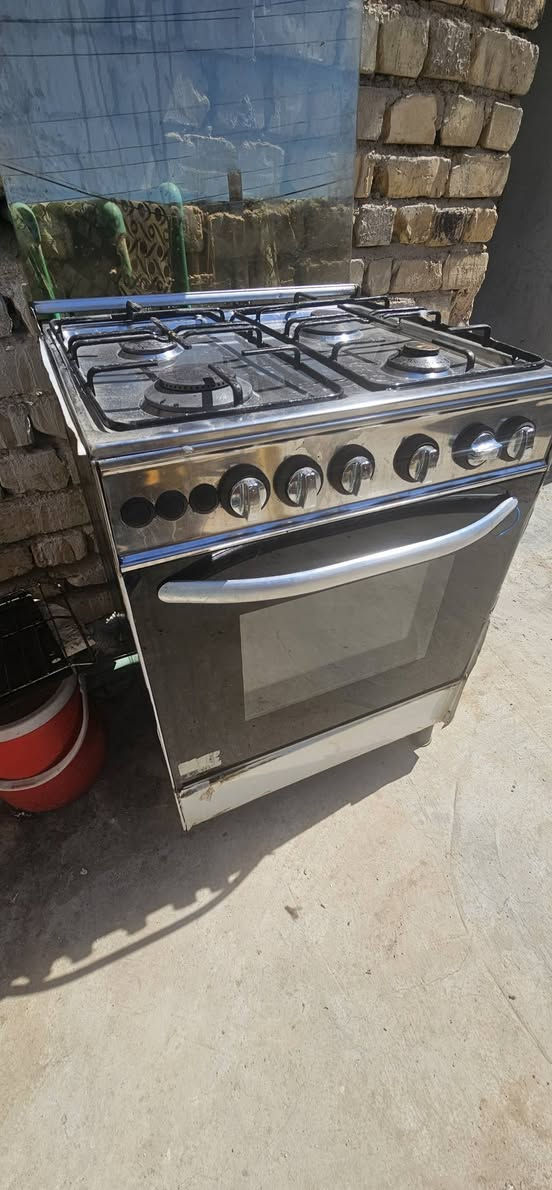 طباخ للبيع السعر ١٠٠ بي مجال النجف حي النصر الله شاهد ولاداخل تصليح ولا ادامه وشغال العيون كلها والفرن والشوايه كله شغال وع الفحص ومايصخم هم والله تجي وتفحص


**إذا كنت صاحب هذا الإعلان وتريد حذفه لأي سبب، رجاءا أرسل رسالة إلى الدعم الفني**