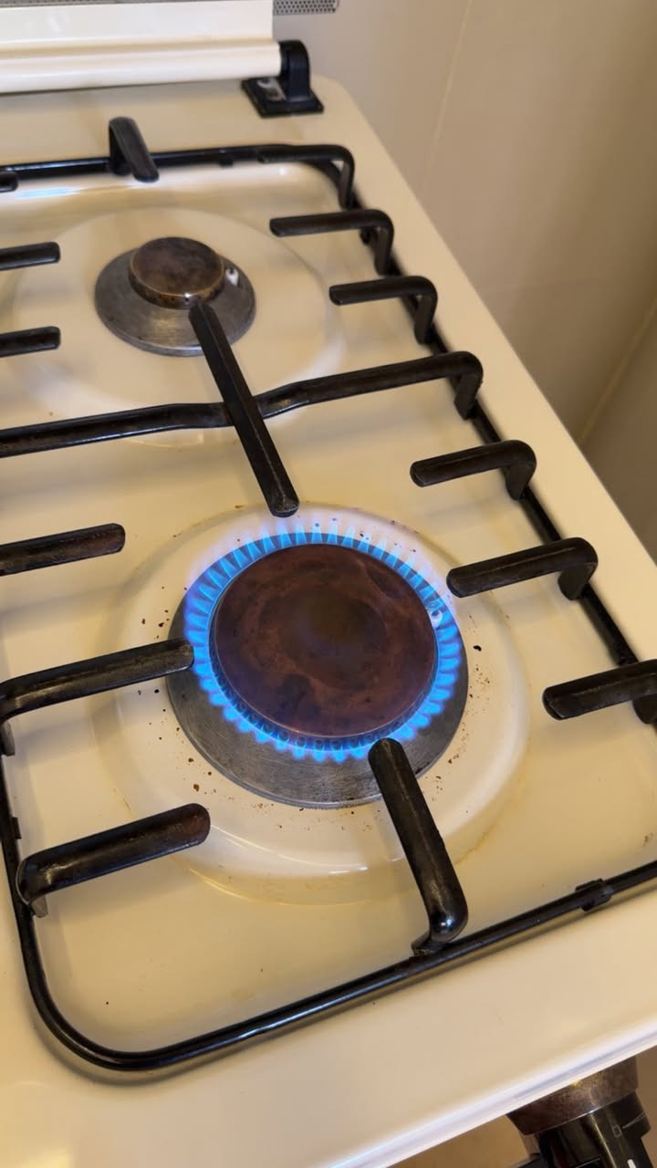 طباخ للبيع جديدة استخدام ٨ اشهر  نار زركة كلش حلوة ماخذينة  ب ٥٥٠ بية مجال قفل ٤٥٠ كلش جديد ونضيفة شرط الفحص 
مكانة بصرة ياسين خريبط


**إذا كنت صاحب هذا الإعلان وتريد حذفه لأي سبب، رجاءا أرسل رسالة إلى الدعم الفني**