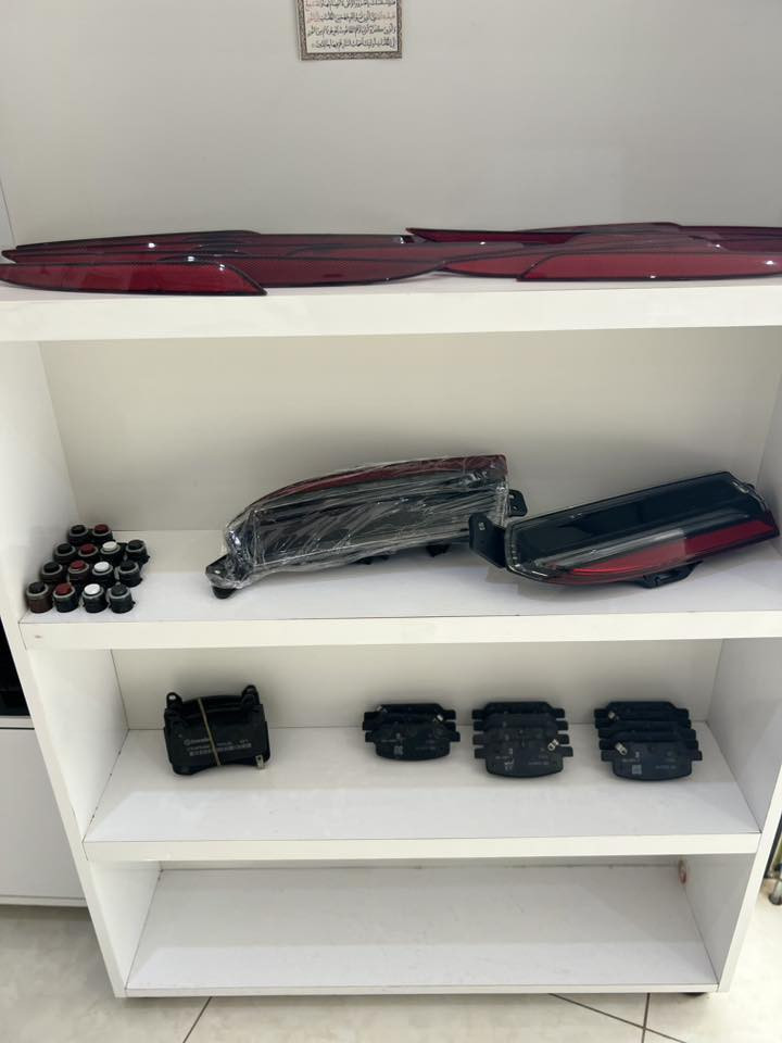 السلام عليكم 
تتوفر كل قطع غيار TESLA بجميع انواعها 3/y/s/x 
لدى شركة Evparts.iq انسب الاسعار تلگوه يمنا
كل ماعليك تتواصل ويه موضفينا وخلي الباقي علينا😉 
ارقام خدمة الزبائن :
📞 ***********
***********
***********
