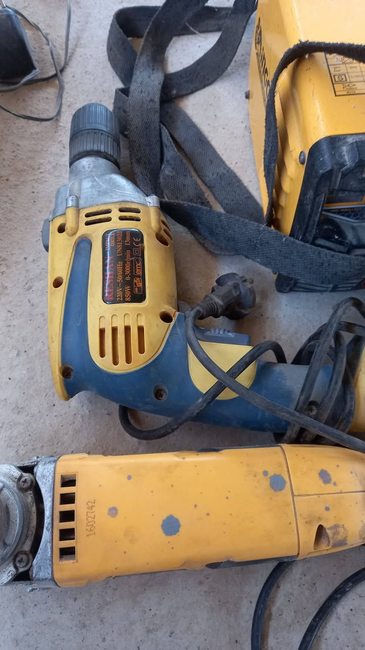 السلام عليكم 
كلهن بيعة وحدة السعر ٢٠٠الف العنوان التنومة حي الجامعة


**إذا كنت صاحب هذا الإعلان وتريد حذفه لأي سبب، رجاءا أرسل رسالة إلى الدعم الفني**