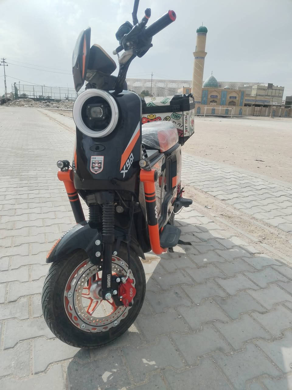 دراجه x900 شحن للبيع .... مكانهه نجف
(ألمواصفات)
1:بطاريه اصلية شرط فحص
2:تحتوي على 5 بطاريات 32V
3:بل شحنه الواحده تمشيك فوق 60 كيلوا
4:ملفها 2000
5:سرعتها على مايقارب مابين65_60
6:مساحة خزن كبيره
7:زائد صندوك خلفي كبير
8:لايت زنون عالي ناصي
9:رجوع للخلف 
10:دبل سويج
11:ريمود تحكم عن بعد 
🟥ملاحضه🟥الدراجه كلشي مامبدل بيهه كله ابلادي العقل ابلادي بطاريات بلادي تايرات بلادي وكلشي مابيهن يعني الدراجه كلش جديده)

🔥سعر 450 قفل 🔥

للأستفسار
الرقم⬅️***********
أو مراسلة الصفحه
