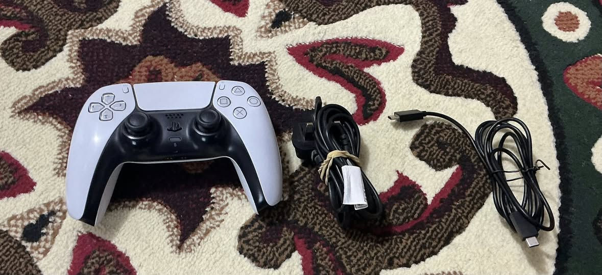 السلام عليكم بلي 5 سلم جهاز نضافه فول اسخدام قليل جميع ملحقاته مع ubs power max 3000VA السعر خاص الاستفسار ***********
